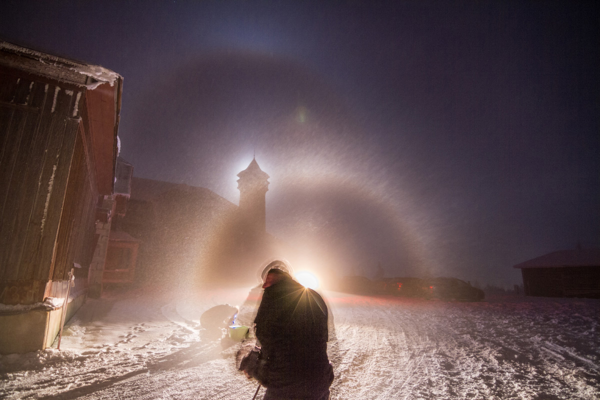 Ice Fog Halos on Car Headlight and the Moon Ice Fog Halos on Car Headlight and the Moon