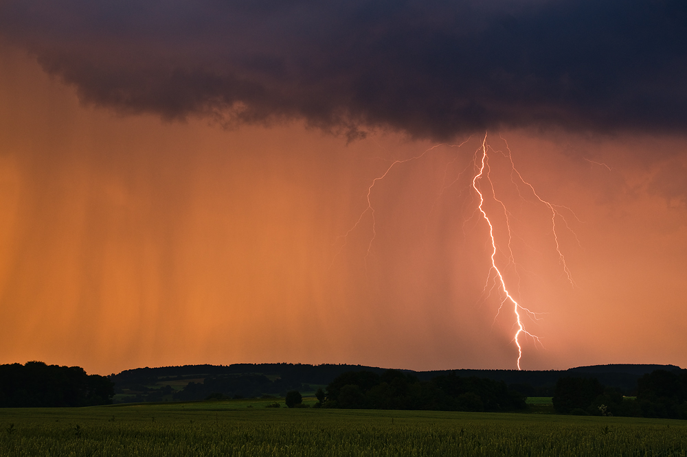 Line Lightning in the Evening Line Lightning in the Evening