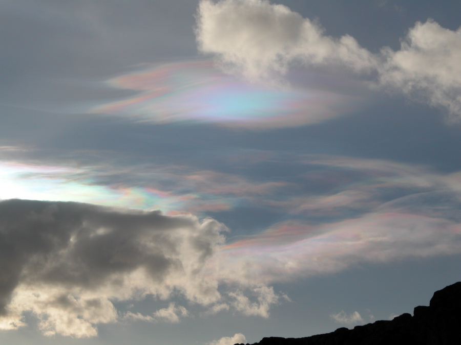 Polar Stratospheric Clouds over Iceland Polar Stratospheric Clouds over Iceland