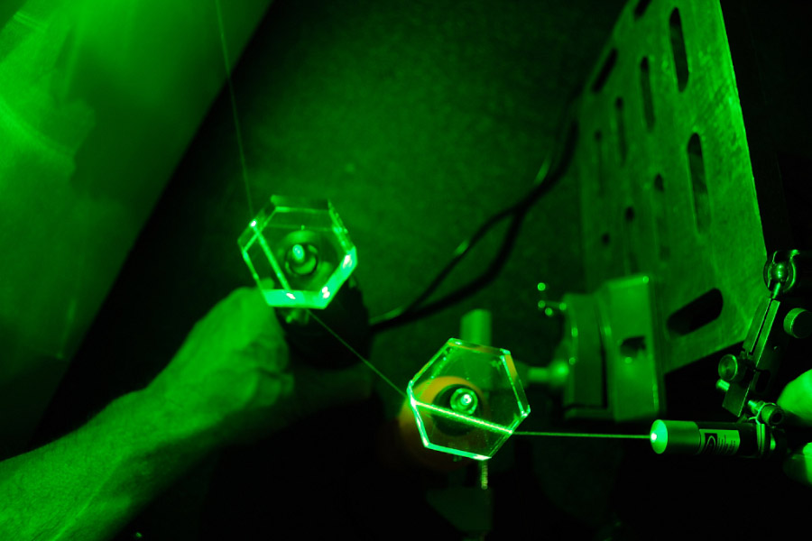 Laser Simulation Laser Simulation