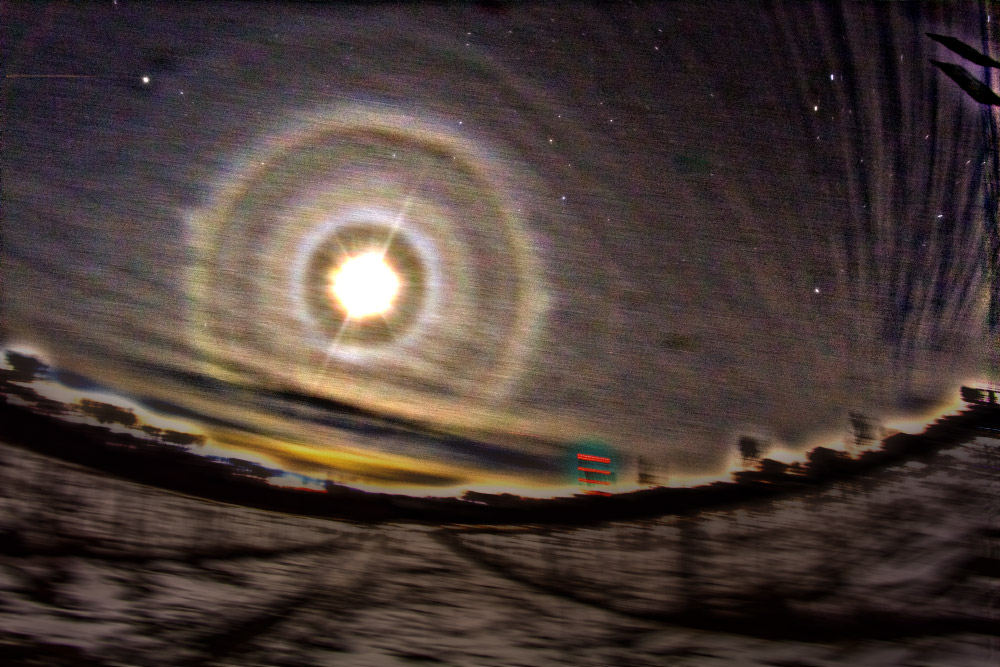 Pyramidal Halos in Wildau Pyramidal Halos in Wildau