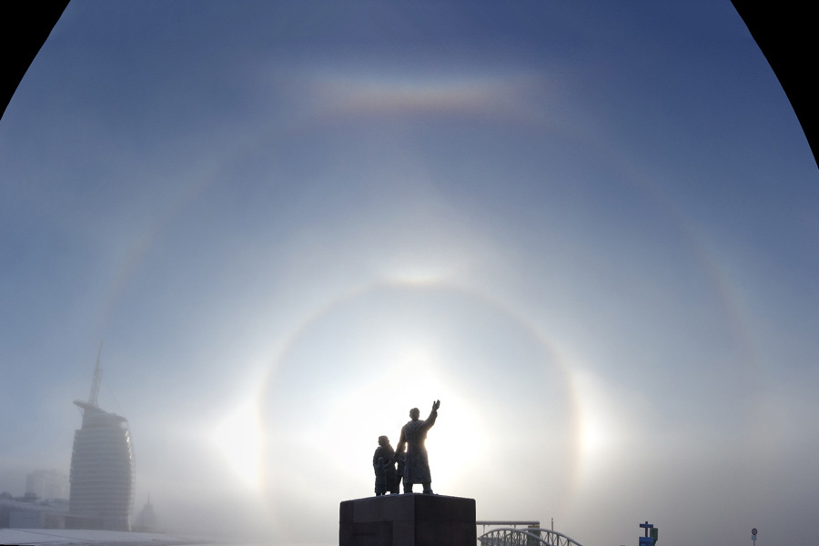 Ice fog halo with 46° ring and SZB Ice fog halo with 46° ring and SZB
