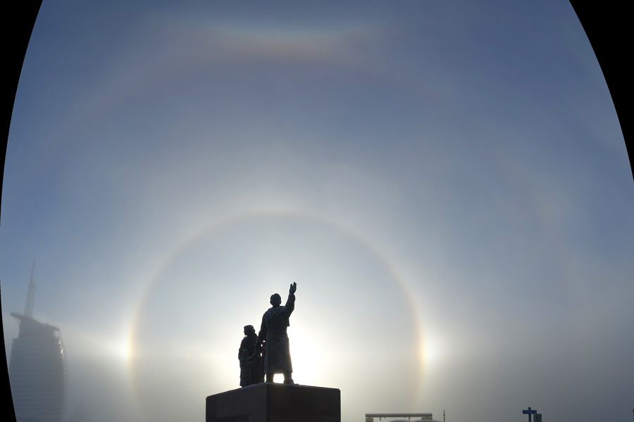 The Halo Phenomenon in All Its Glory The Halo Phenomenon in All Its Glory