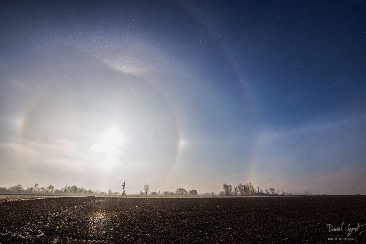 Halo phenomenon in ice fog Halo phenomenon in ice fog
