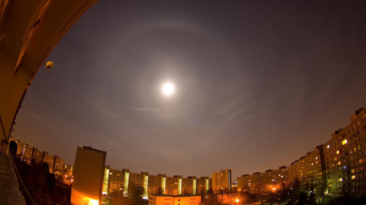 2013-03-25 - Pyramidal Halo Phenomenon 2013-03-25 - Pyramidal Halo Phenomenon